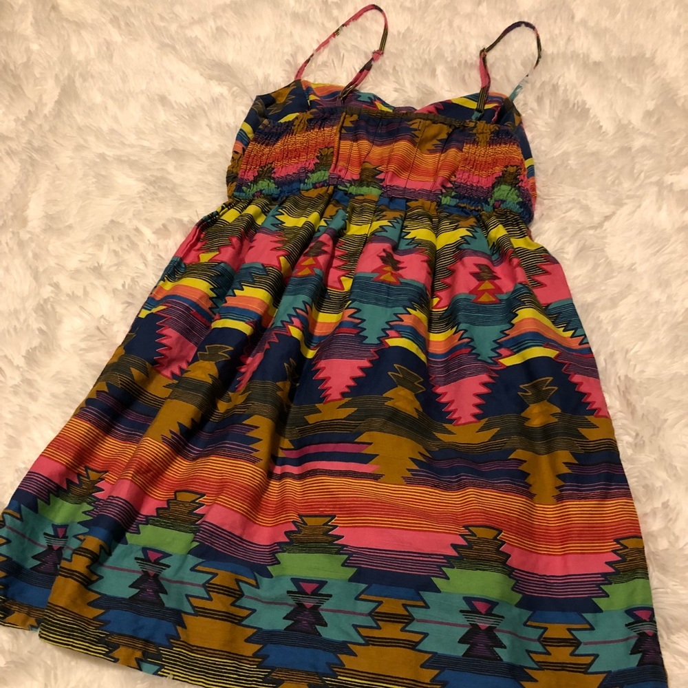 Pretty Aztec Dress - Picture 2 of 4